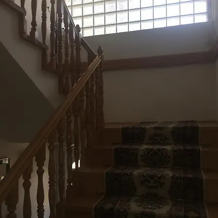 Alo Alo Apartmens * Skopje