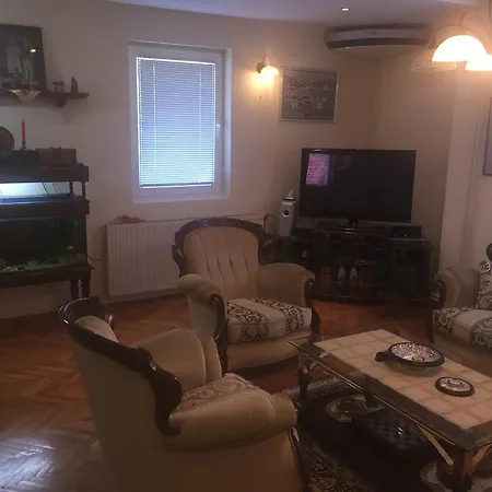 Alo Alo Apartmens Skopje